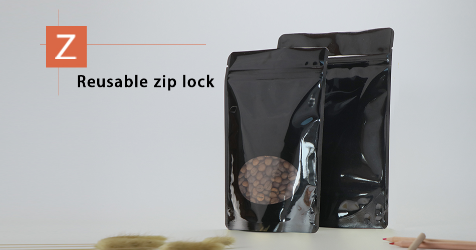 黑色开圆窗自立袋产品展示