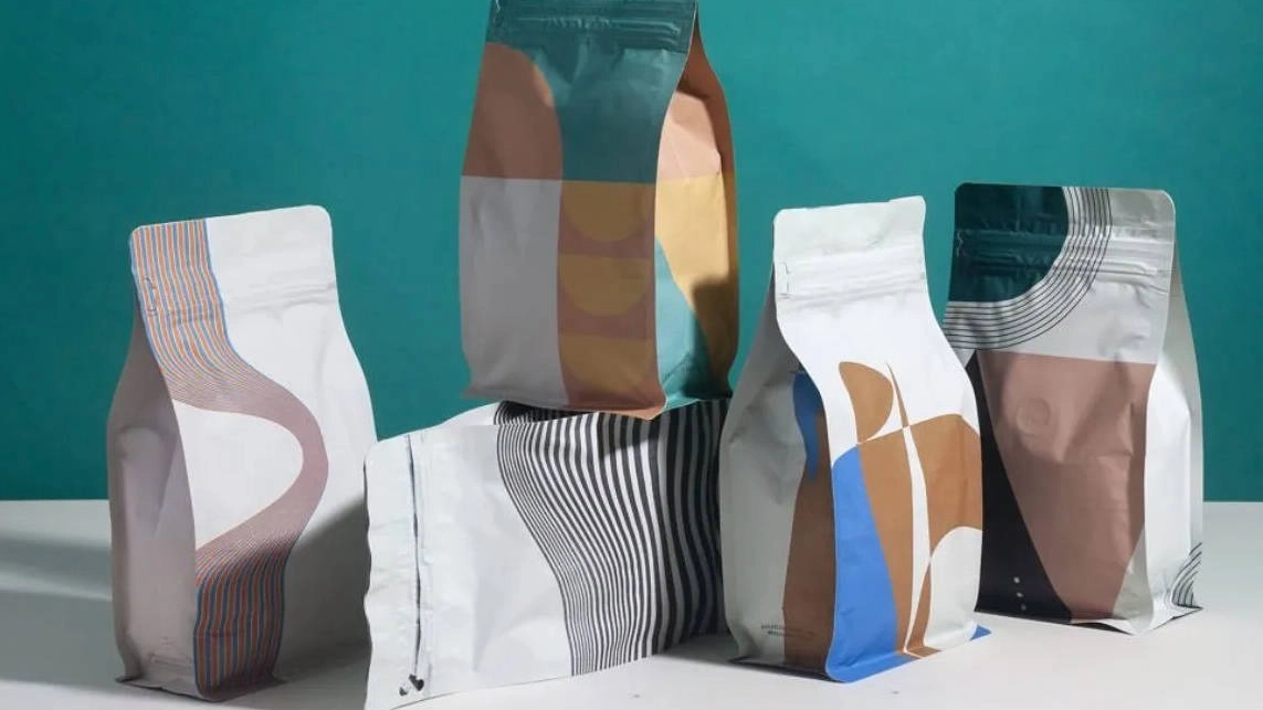 Coffee Flat Bottom Pouches Vs Pillow Bags:A Complete Packaging Comparison