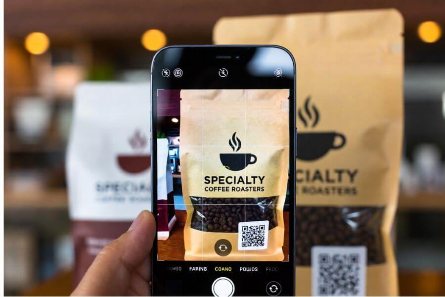 interactive coffee packaging with QR code in Florida coffee packaging trends 2026